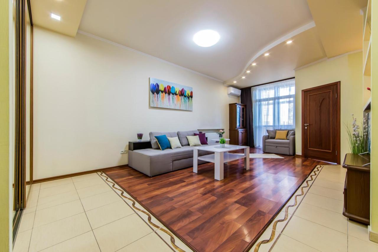 2К Квартира У Новому Будинку На 10 Поверсі, Печерськ Kyiv Exterior foto
